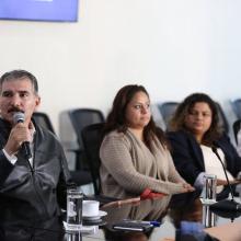 Ernesto Cervantes Cardona, director de la Escuela Preparatoria Regional de Tala, en el uso de la voz